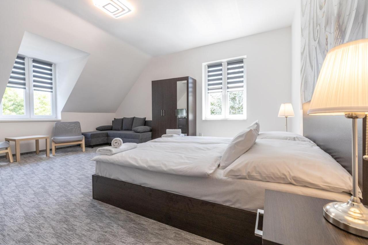 Hajdúszoboszló Panzio 81 B&B 외부 사진
